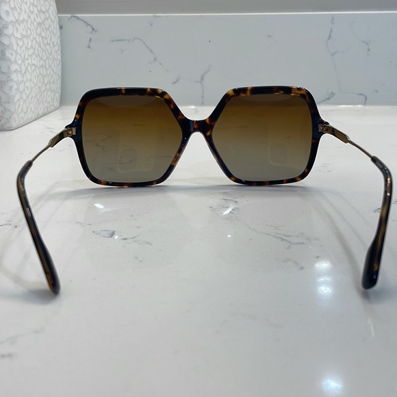 BRAND NEW Burberry Sunglasses